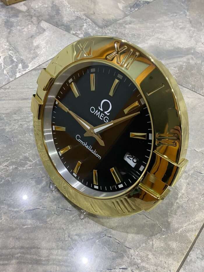 https://luxuriouswallclock.com/product/luxurious-wall-clock-dweller/