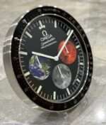 Luxurious wall clock Luxurious stainless steel with black bezel and black face