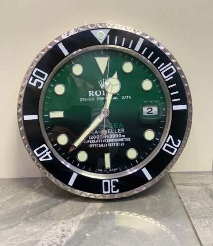 Luxurious wall clock DWELLER in black bezel with green face