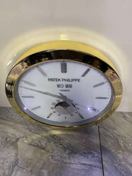 PATEK PHILIPPE Clock | Yellow gold bezel and White face