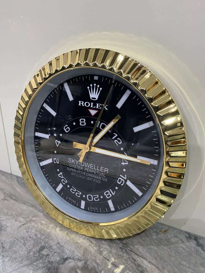 Luxurious stainless steel with yellow gold bezel – black face with white dial