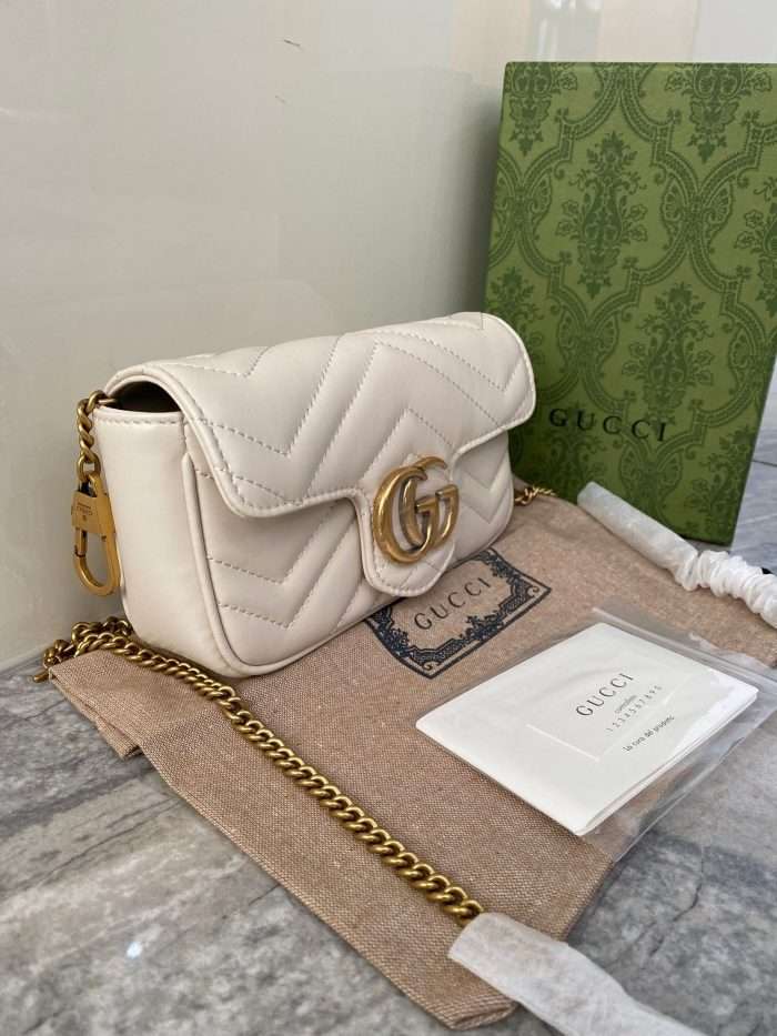 LUXURIOUS LADYS BAG IN GUCCI