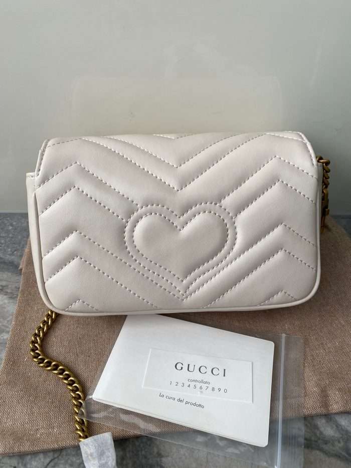 LUXURIOUS LADYS BAG IN GUCCI