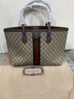 LUXURIOUS LADYS GUCCI SHOULDER BAG