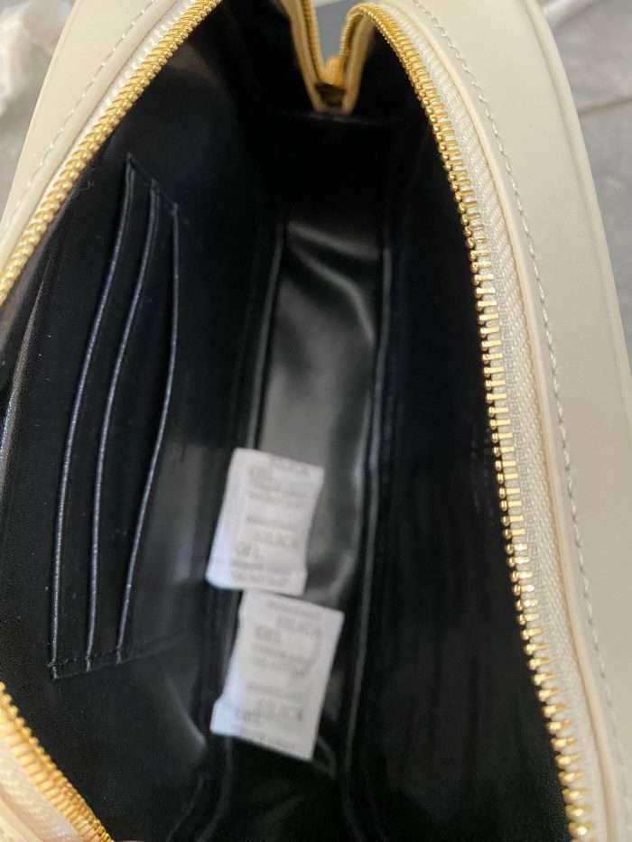 LUXURIOUS LADYS BAG IN YSL
