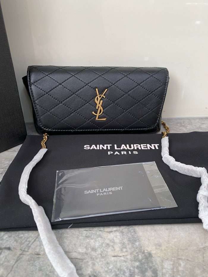LUXURIOUS LADYS BAG IN YSL