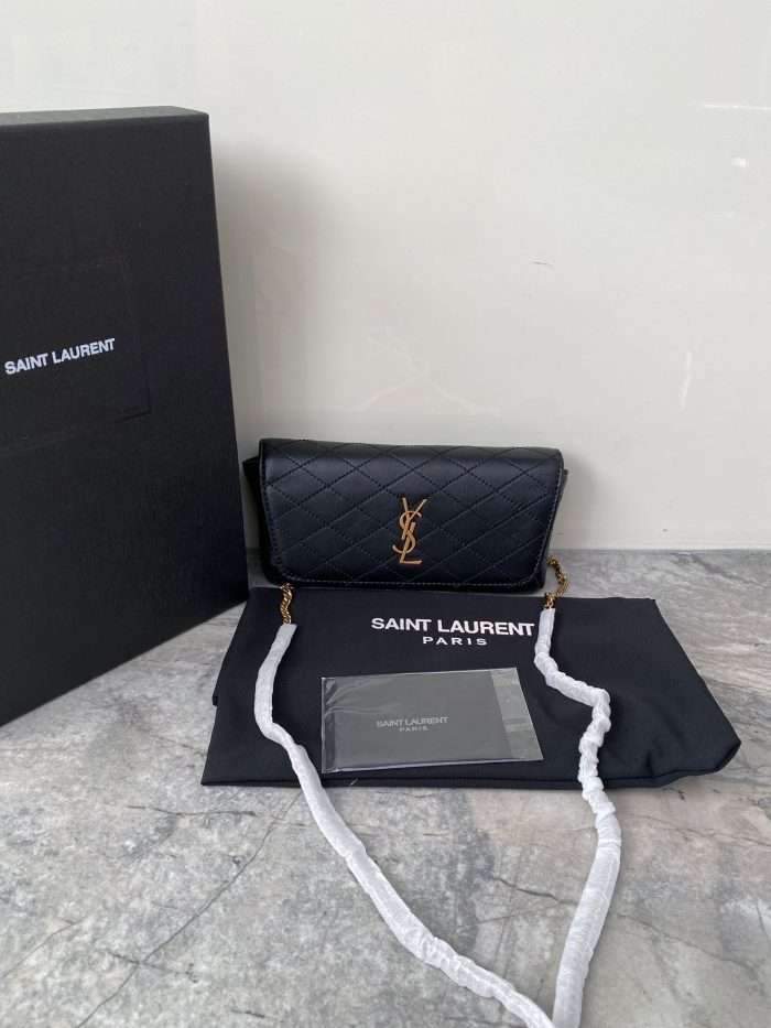 LUXURIOUS LADYS BAG IN YSL