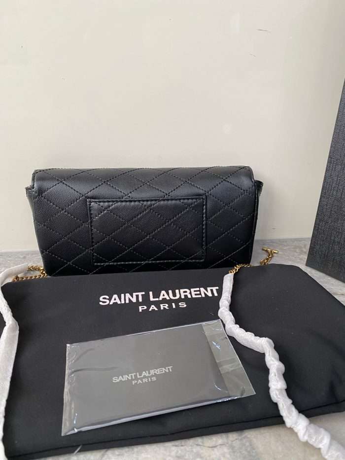 LUXURIOUS LADYS BAG IN YSL