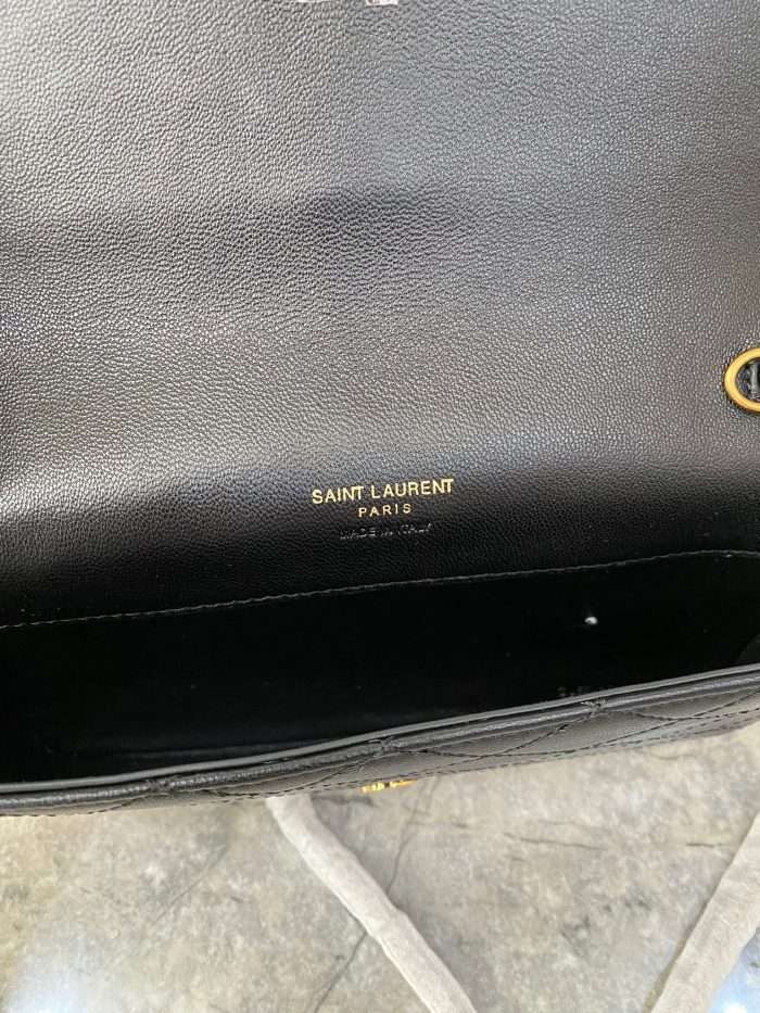 LUXURIOUS LADYS BAG IN YSL